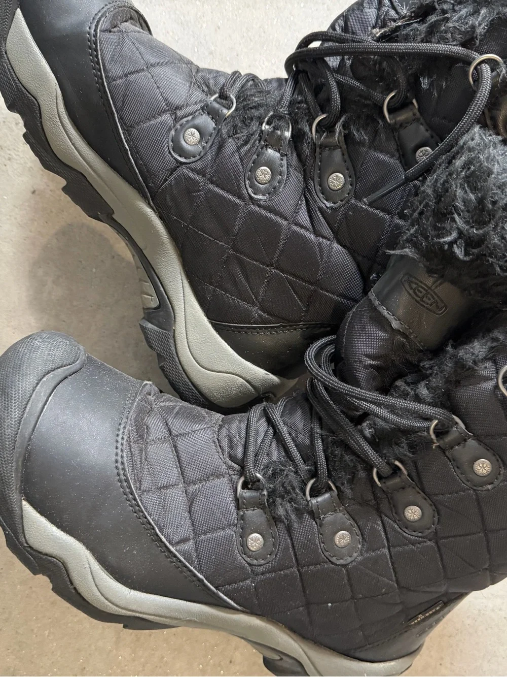 Keen Black Quilted Faux-Fur Winter Lace-Up Boots